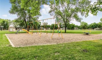 940 Hamlet Dr N, Avon, MN 56310