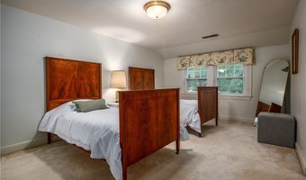 2 Cherry Ln, Bristol, RI 02809