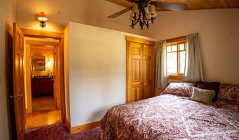 7 River And Pines Condo Rd, Bartlett, NH 03812