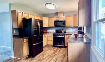 121 H Ave W, Albia, IA 52531