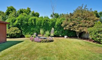 630 COLONIAL Dr, Springfield, OR 97477