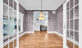 221 Magnolia Dr, Bayville, NJ 08721