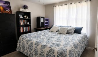 12 Jamie Ct, Barnegat, NJ 08005