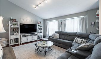 77 Lippitt Ave, Cumberland, RI 02864