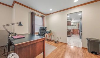 630 Oceola Dr, Algonquin, IL 60102