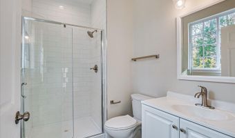 87 Robin Ln, Barnegat, NJ 08005