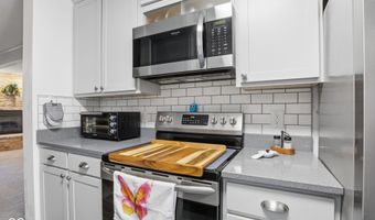 5158 Coppertree Ln, Avon, IN 46123