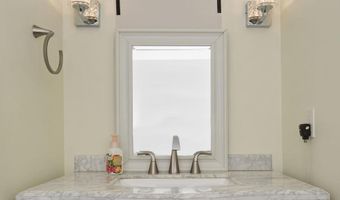 10 S MAIN, Allentown, NJ 08501