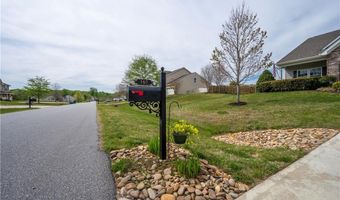 167 Scotch Moss Dr, Advance, NC 27006