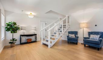1004 Robin Haven Dr, Bentonville, AR 72712