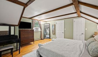 13 Provost Dr, Airmont, NY 10901