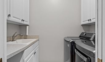 585 Burgess Cir, Aurora, OH 44202