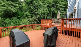 3 Deerfield Rd, Brookfield, CT 06804