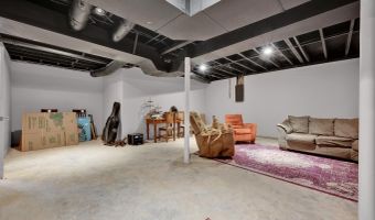 100 CAPE COD Cir, Alabaster, AL 35007