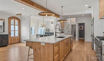 140 Meadowview Rd, Athens, GA 30606