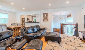 942 N MCKINLEY Rd, Arlington, VA 22205