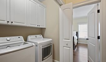 7989 Magnolia Sq, Atlanta, GA 30350