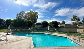 958 S Crossbow Ln 8, Anaheim, CA 92804