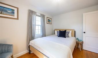 33 Providence Ave, East Providence, RI 02915
