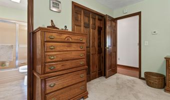 224 Sunderland Dr, Auburn, ME 04210