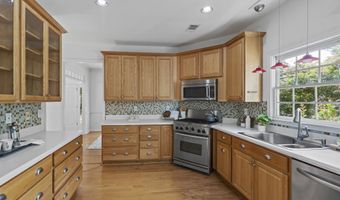 233 Ivy Glen Cir, Avondale Estates, GA 30002