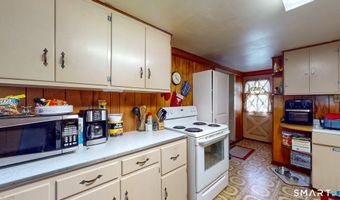 90 Water St, Chester, CT 06412