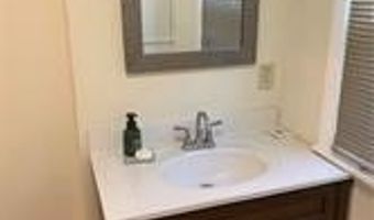 1015 Moneta Ave, Aurora, OH 44202