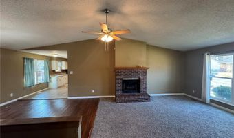 1500 Stonegate Manor Dr, Arnold, MO 63010