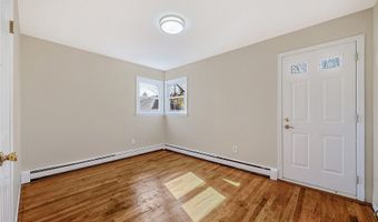 260 Bayview Ave, Amityville, NY 11701