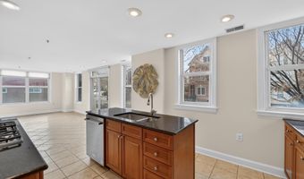 1555 N COLONIAL Ter 601, Arlington, VA 22209