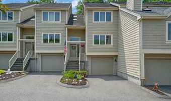 12 Boulevard Dr 24-145, Danbury, CT 06810