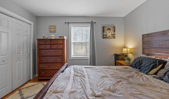 1612 W Glenville Rd, Amsterdam, NY 12010