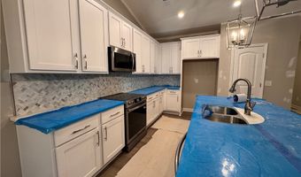 408 Redwater Trl, Aberdeen, NC 28315