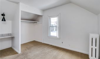 8 2nd St, Alexandria Bay, NY 13607
