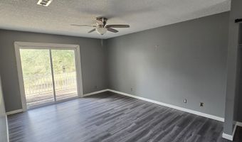 632 Carver Cir, Alford, FL 32420