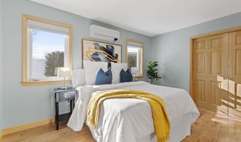 77 Buttonwood Dr, Brattleboro, VT 05301
