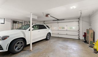 4226 40TH St N, Arlington, VA 22207