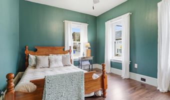 103 W KING St, Abbottstown, PA 17301
