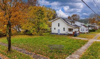 884 Lovers Ln, Akron, OH 44306