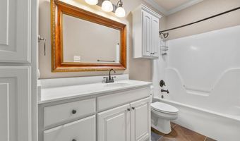 164 Crystal Lake Rd, Austin, AR 72007