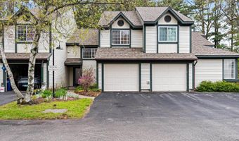 26 Lake Forest Dr, Burlington, VT 05401