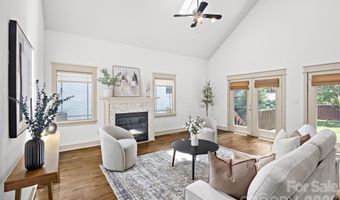2530 Bay St, Charlotte, NC 28205