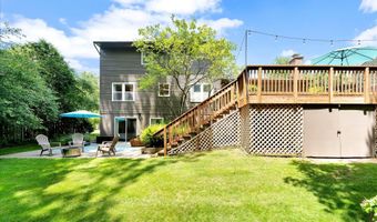 486 Edgeworthe Dr SE, Ada, MI 49301