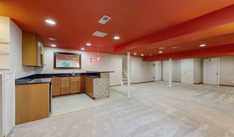1291 White Chapel Ln, Algonquin, IL 60102