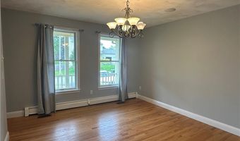 8 Linden St, Bristol, RI 02809