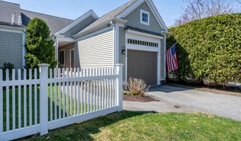 8 Hollyhock Knoll Ct 8, Bourne, MA 02532