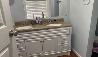 407 W Main St, Blue Mountain, MS 38610
