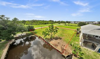 101 Edith Dr, Bay St. Louis, MS 39520