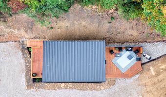 576 Pine Grove Rd, Beattyville, KY 41311