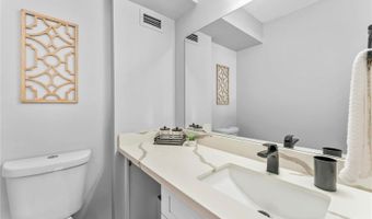818 S King St 701, Honolulu, HI 96813